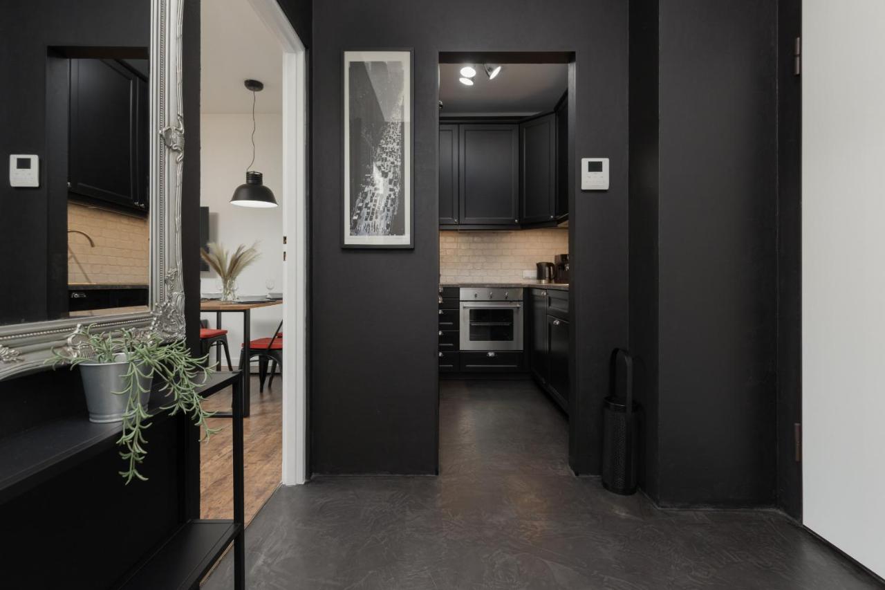 Stylish & Trendy 1 Bedroom Apartment Wola With Parking By Renters Warsawa Bagian luar foto